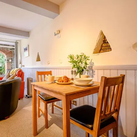 1 Bed In Keswick 28382